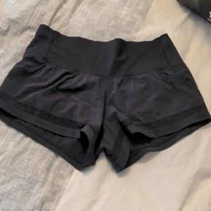 Lululemon short